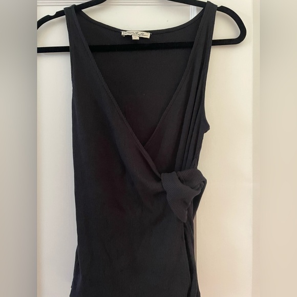 Express Black Ribbed Knit Top - Picture 2 of 4